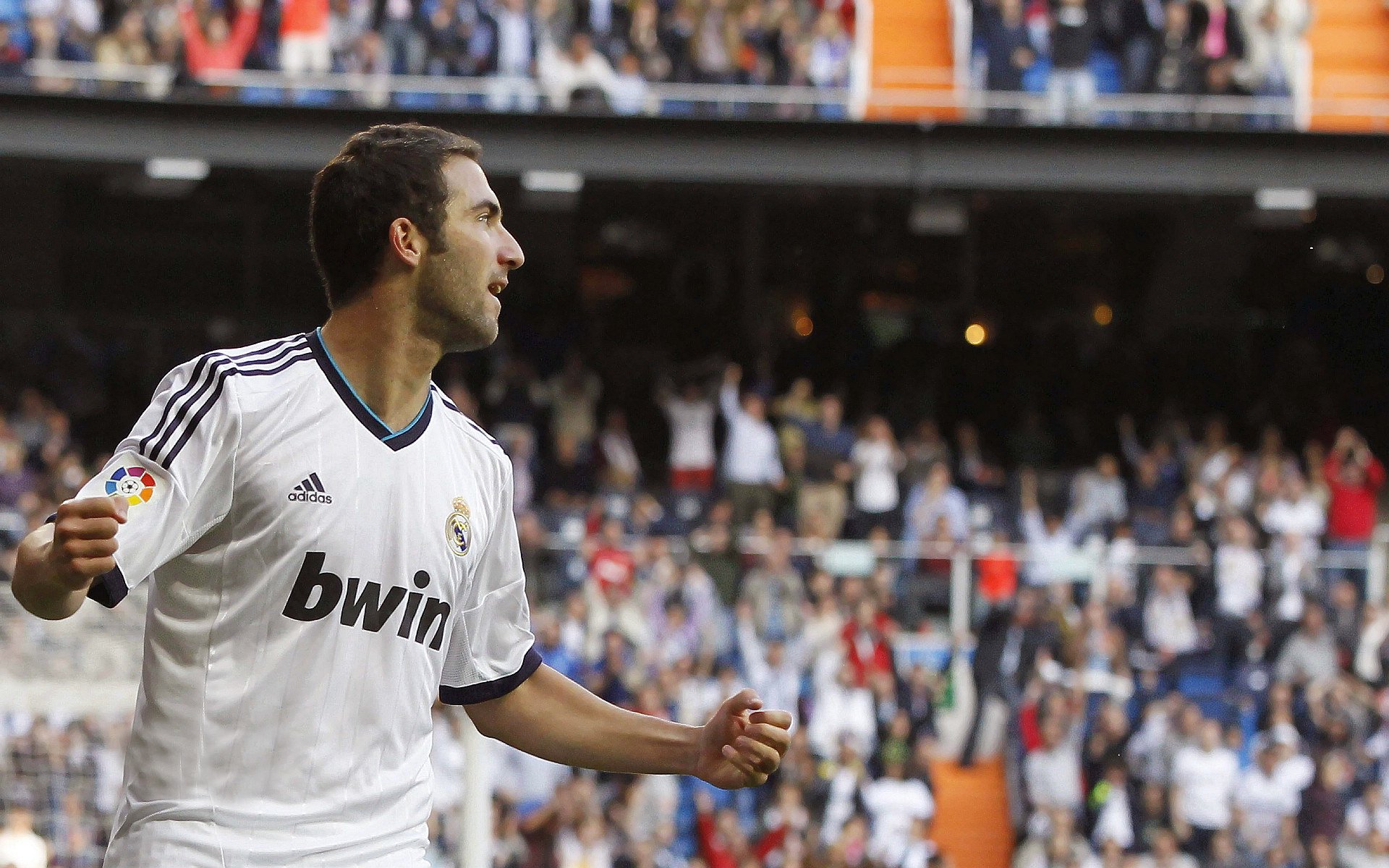 上海申花在亚冠继续失利，客场表现不佳，上海申花亚冠联赛成绩