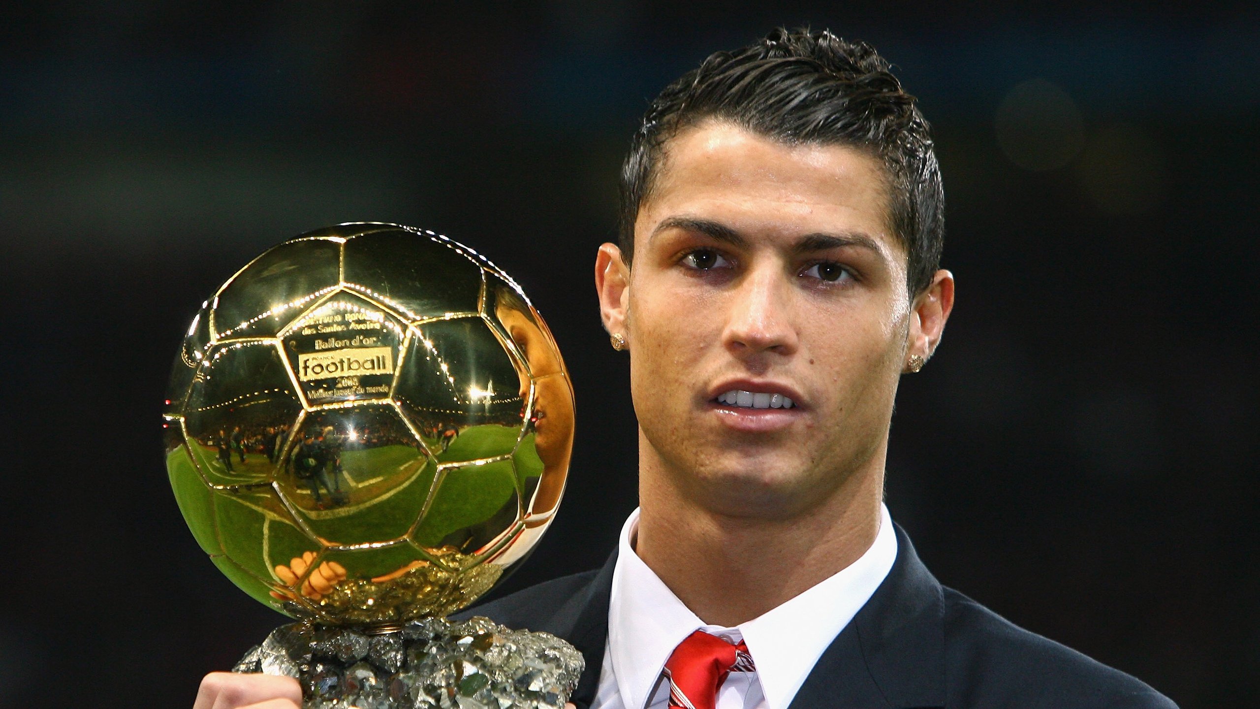 8岁小梅西赛后谈及自己的比赛表现，梅西八岁视频